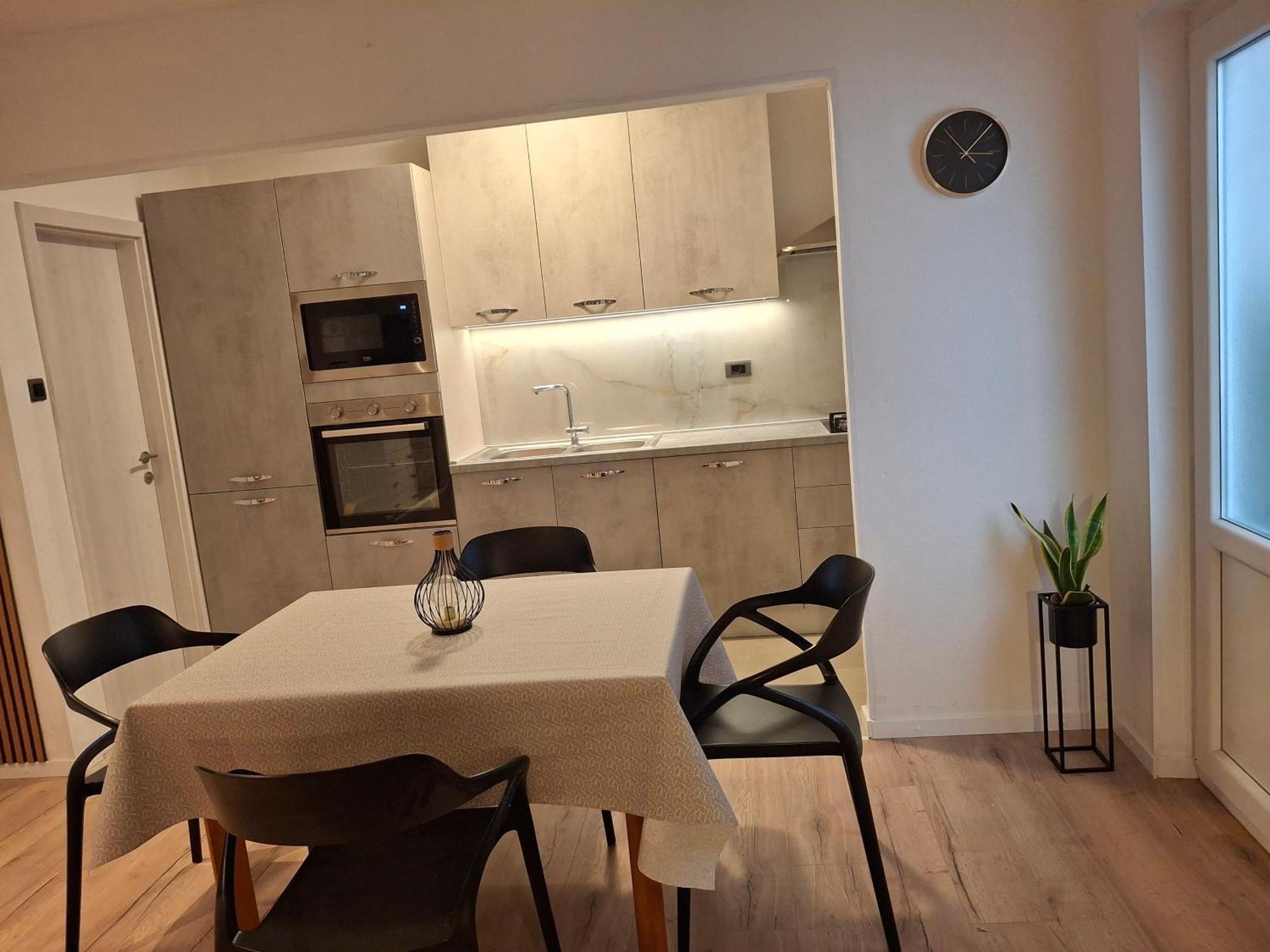 Apartments Nina M บาชกาโวดา ภายนอก รูปภาพ