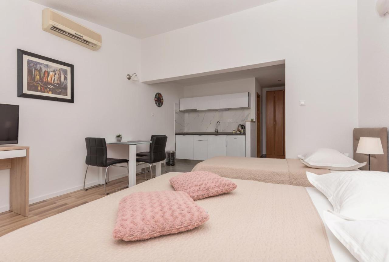 Apartments Nina M บาชกาโวดา ภายนอก รูปภาพ