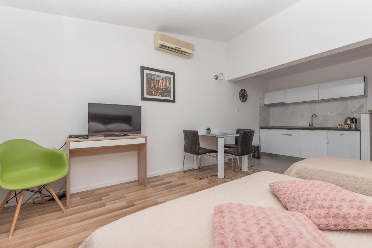 Apartments Nina M บาชกาโวดา ภายนอก รูปภาพ